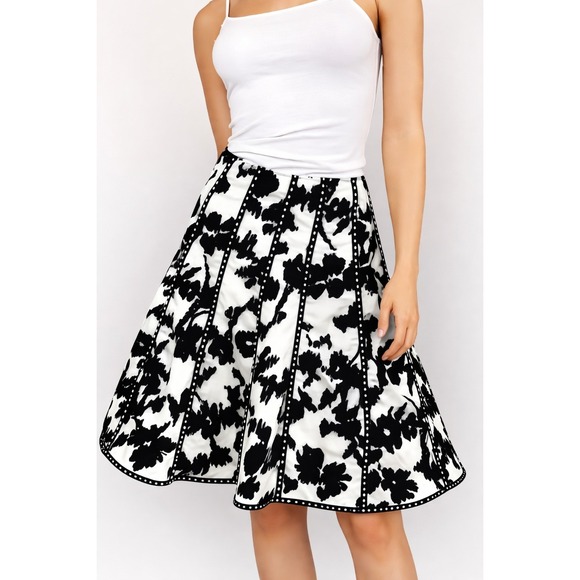 CAbi Dresses & Skirts - Cabi Dashing A-Line Skirt Women Size 0 Black Cream Abstract Paneled EUC